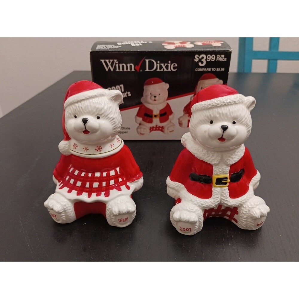 Winn Dixie 2007 Collector's Set Winn Dixie Christmas Salt &  Pepper Shakers